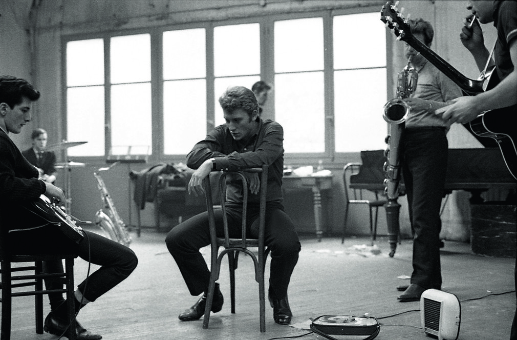 Johnny Hallyday en répétition à l_Olympia en 1964